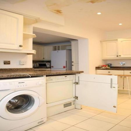 Oyo Timi Holiday Homes Лондон Экстерьер фото