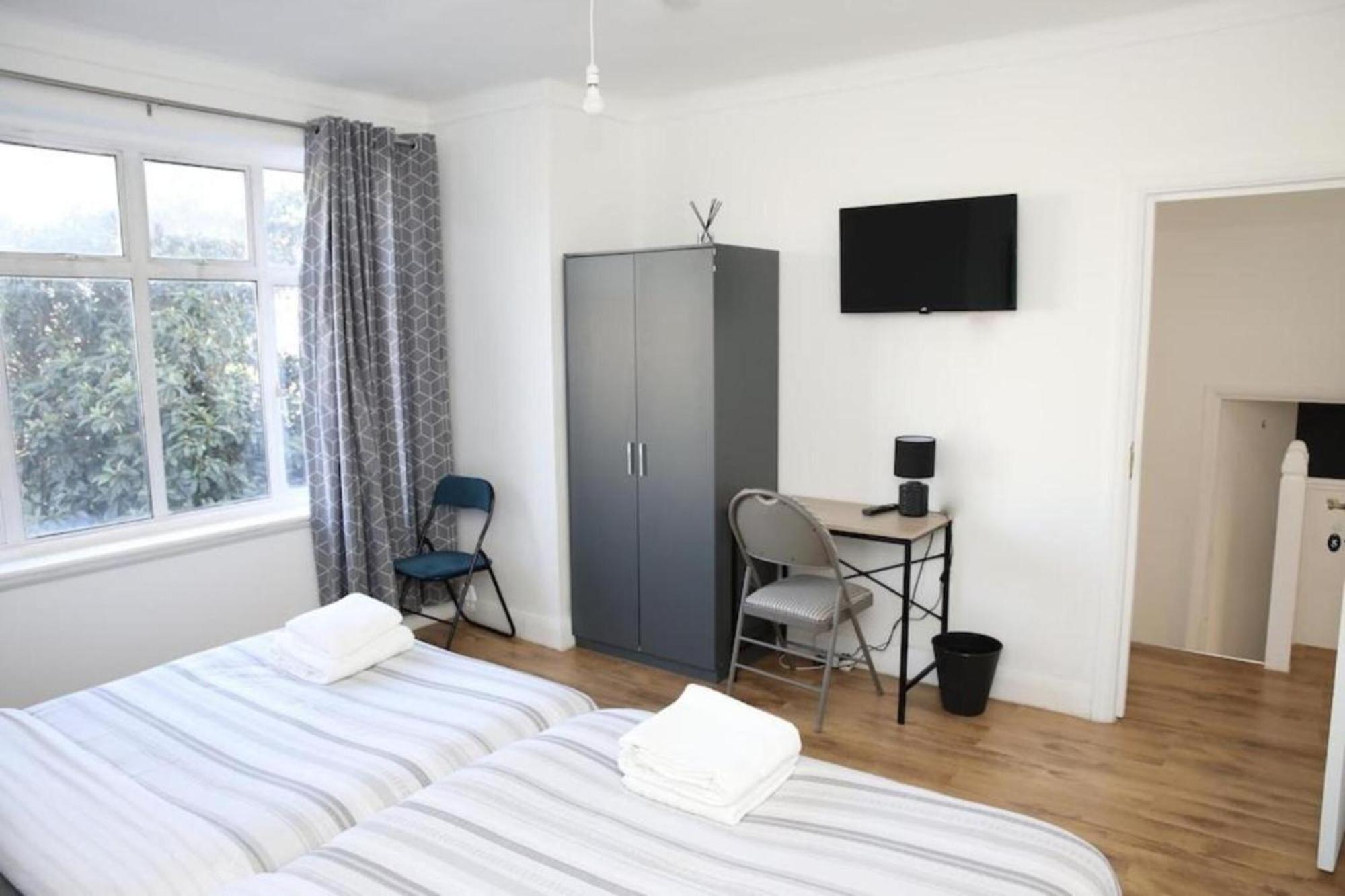 Oyo Timi Holiday Homes Лондон Экстерьер фото