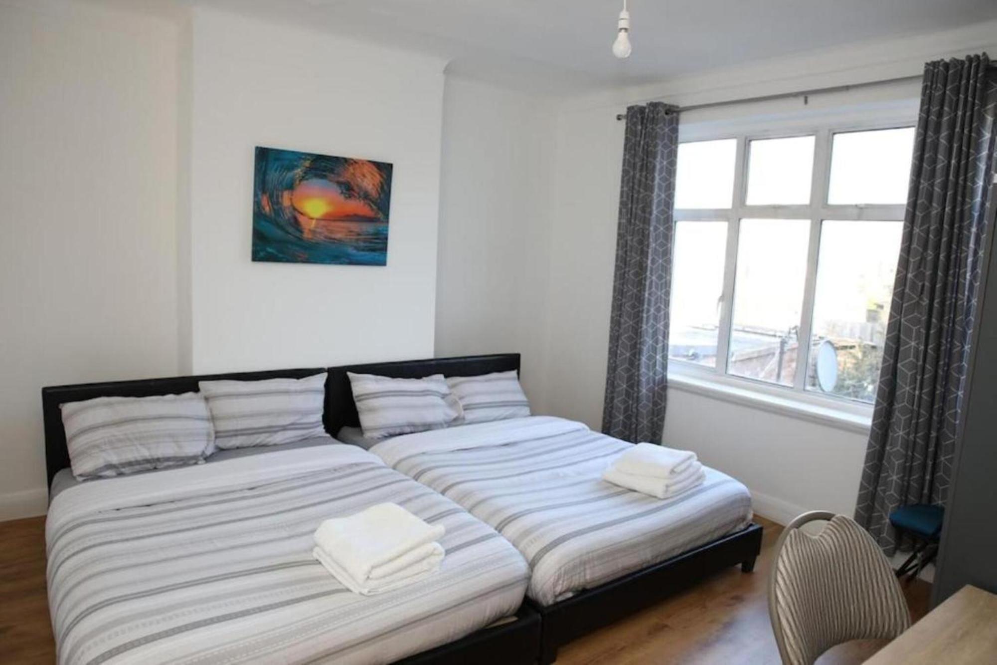 Oyo Timi Holiday Homes Лондон Экстерьер фото